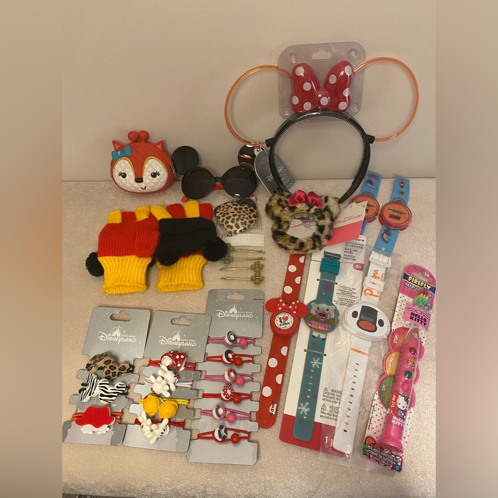 Disneyland Resort Hair Accessories Mirror Sunglass Gloves Purse Watches Lot!!